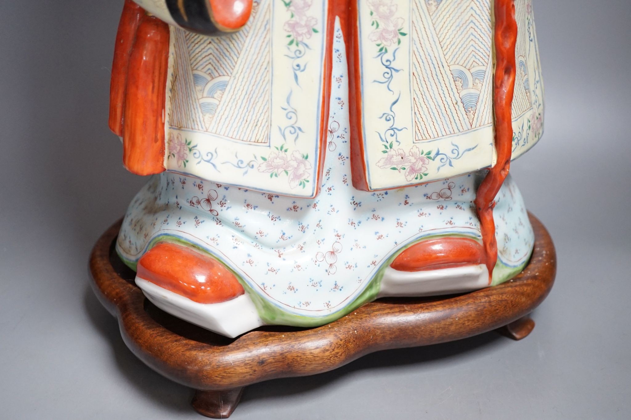 A large early 20th century Chinese porcelain figure of Shou Lao, 67cm